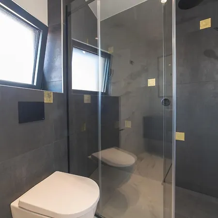 Luxury Favela - Modern Design - Heated Pool - Stunning Sea View Vila Trogir