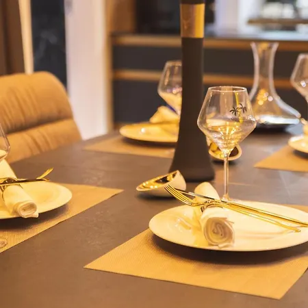 Luxury Favela With Heated Pool * Trogir