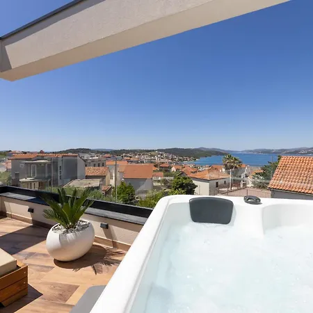 Luxury Favela - Modern Design - Heated Pool - Stunning Sea View Vila Trogir