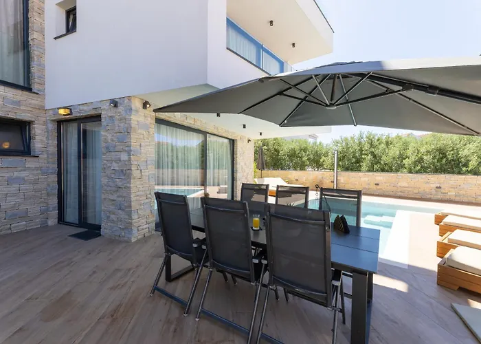 Luxury Villa Favela - Modern Design - Heated Pool - Stunning Sea View Villa *