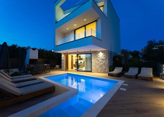 Luxury Villa Favela - Modern Design - Heated Pool - Stunning Sea View Villa