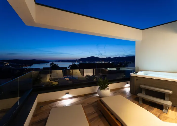 Luxury Villa Favela - Modern Design - Heated Pool - Stunning Sea View