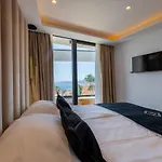 Luxury Favela - Modern Design - Heated Pool - Stunning Sea View Villa *