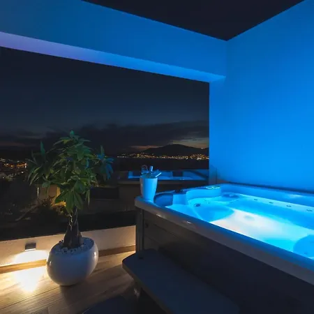 Luxury Favela With Heated Pool Villa
