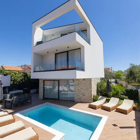 Villa Luxury Favela With Heated Pool Trogir