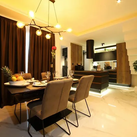 Luxury Favela With Heated Pool * Trogir