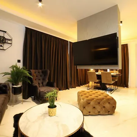 Luxury Favela With Heated Pool