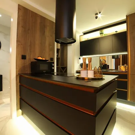 Luxury Favela With Heated Pool Villa *