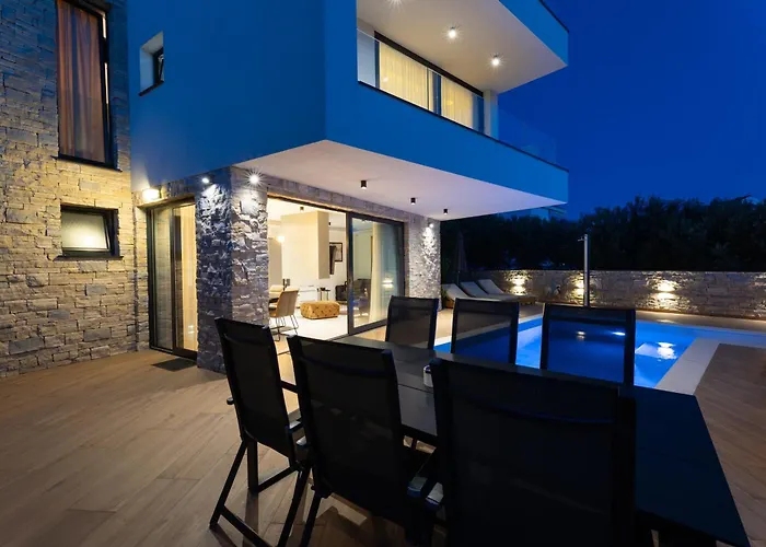 Willa Luxury Villa Favela - Modern Design - Heated Pool - Stunning Sea View *